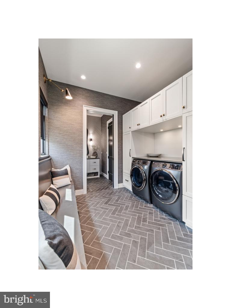 610 MARTINGALE RIDGE DR, MIDDLEBURG, Virginia 20117, 3 Bedrooms Bedrooms, ,3 BathroomsBathrooms,Residential,For sale,610 MARTINGALE RIDGE DR,VALO2100168 MLS # VALO2100168