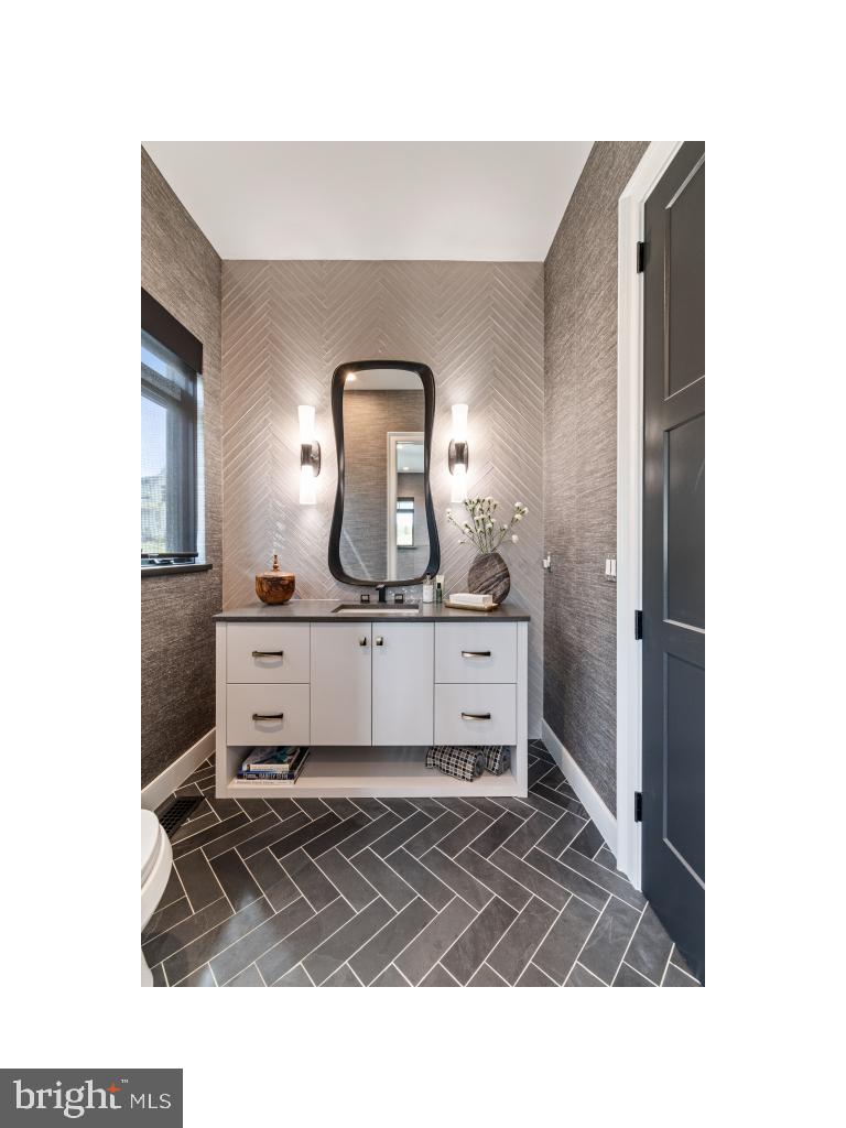 610 MARTINGALE RIDGE DR, MIDDLEBURG, Virginia 20117, 3 Bedrooms Bedrooms, ,3 BathroomsBathrooms,Residential,For sale,610 MARTINGALE RIDGE DR,VALO2100168 MLS # VALO2100168