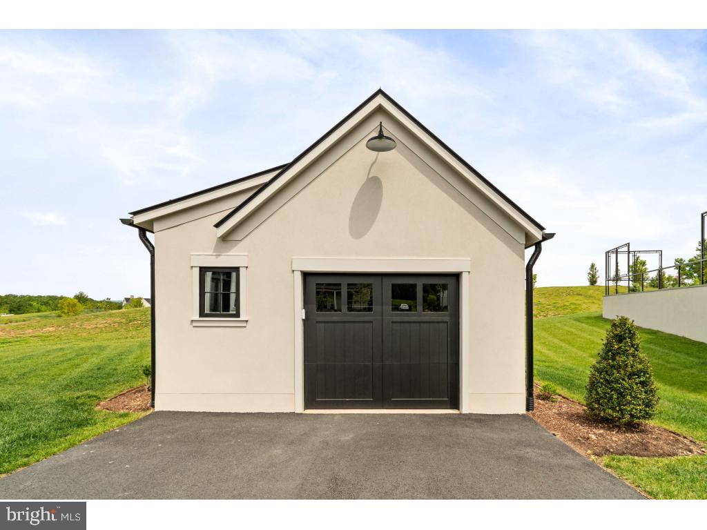 610 MARTINGALE RIDGE DR, MIDDLEBURG, Virginia 20117, 3 Bedrooms Bedrooms, ,3 BathroomsBathrooms,Residential,For sale,610 MARTINGALE RIDGE DR,VALO2100168 MLS # VALO2100168