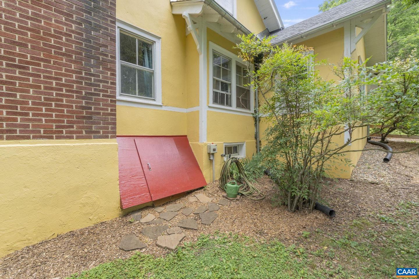 2523 STONY POINT RD, CHARLOTTESVILLE, Virginia 22911, 3 Bedrooms Bedrooms, ,2 BathroomsBathrooms,Residential,For sale,2523 STONY POINT RD,665955 MLS # 665955