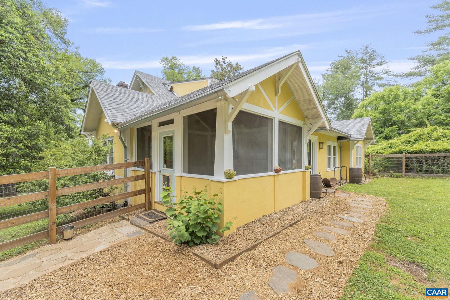 2523 STONY POINT RD, CHARLOTTESVILLE, Virginia 22911, 3 Bedrooms Bedrooms, ,2 BathroomsBathrooms,Residential,For sale,2523 STONY POINT RD,665955 MLS # 665955