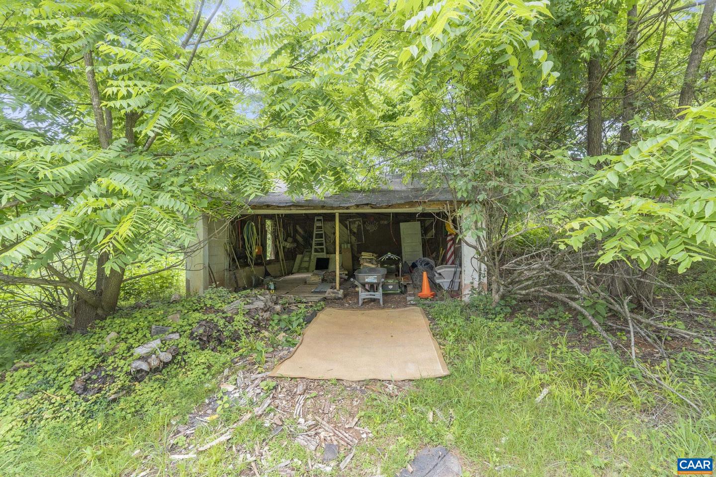 2523 STONY POINT RD, CHARLOTTESVILLE, Virginia 22911, 3 Bedrooms Bedrooms, ,2 BathroomsBathrooms,Residential,For sale,2523 STONY POINT RD,665955 MLS # 665955