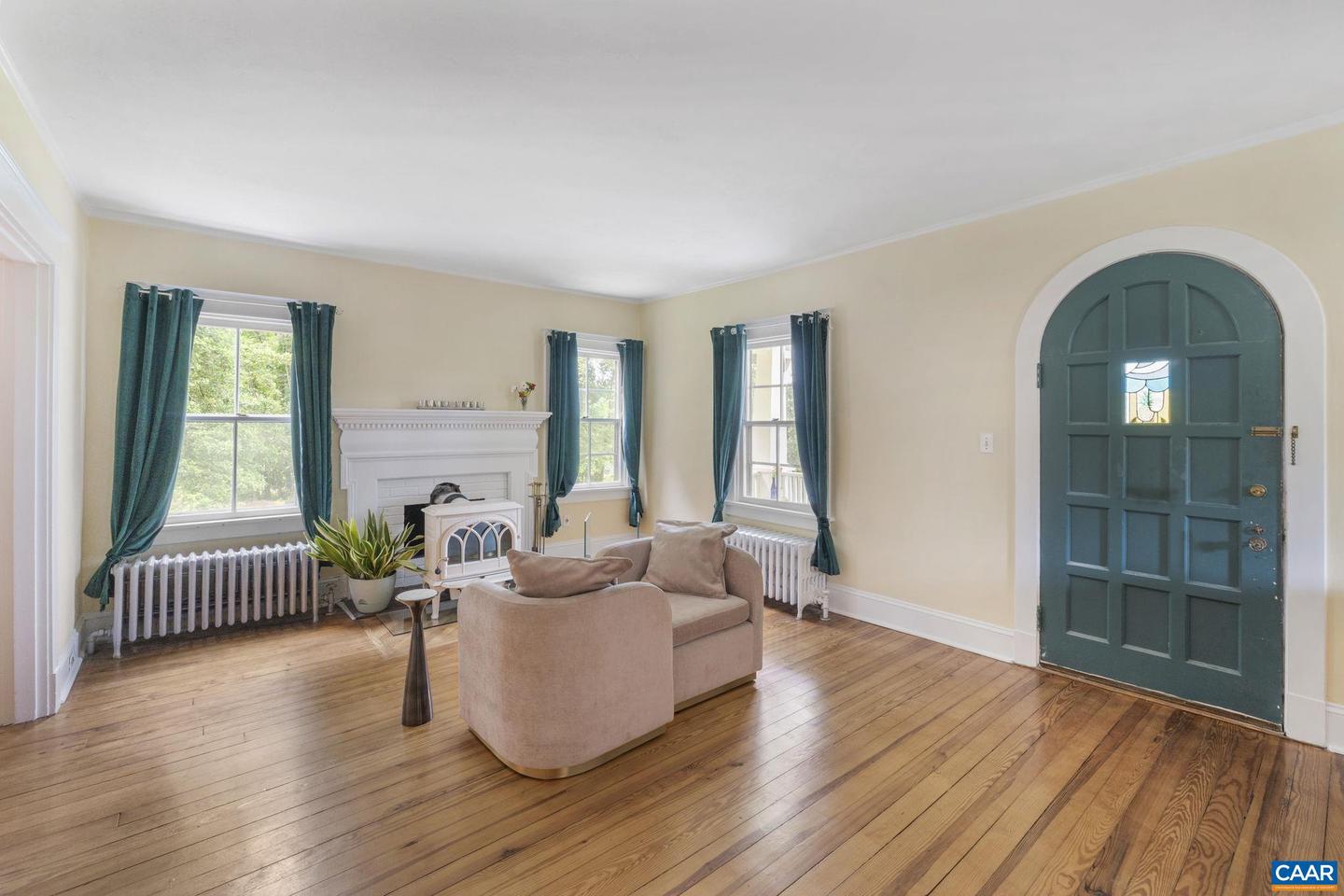 2523 STONY POINT RD, CHARLOTTESVILLE, Virginia 22911, 3 Bedrooms Bedrooms, ,2 BathroomsBathrooms,Residential,For sale,2523 STONY POINT RD,665955 MLS # 665955