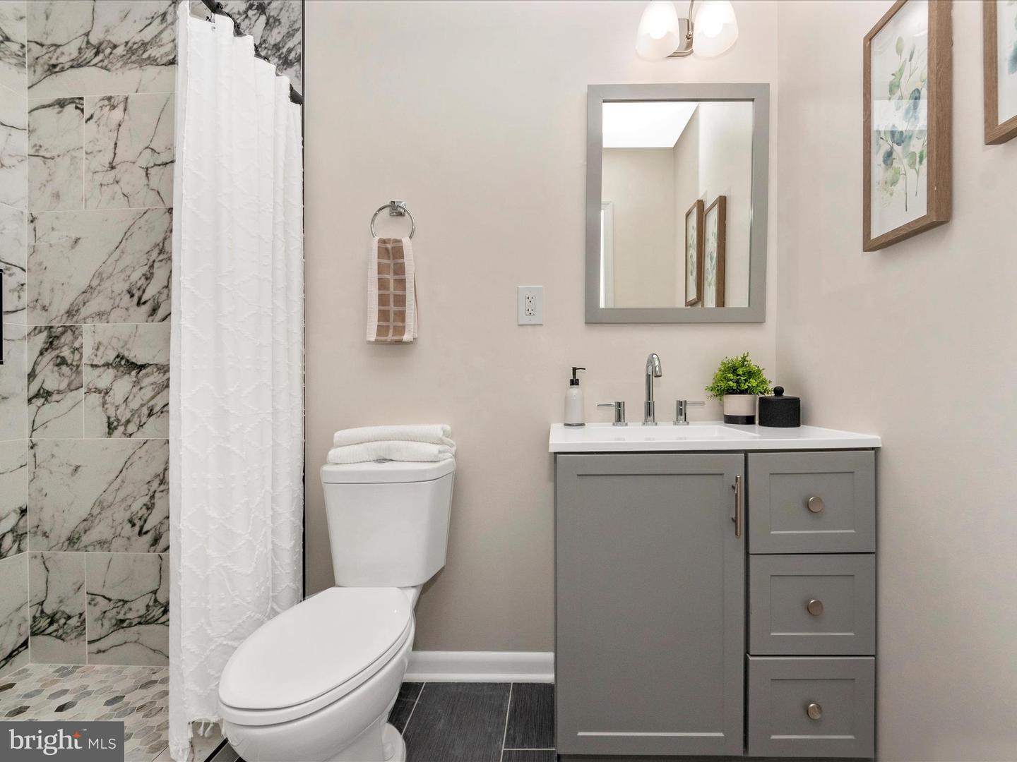 2050 HAMLIN ST NE, WASHINGTON, District Of Columbia 20018, 4 Bedrooms Bedrooms, ,4 BathroomsBathrooms,Residential,For sale,2050 HAMLIN ST NE,DCDC2206814 MLS # DCDC2206814