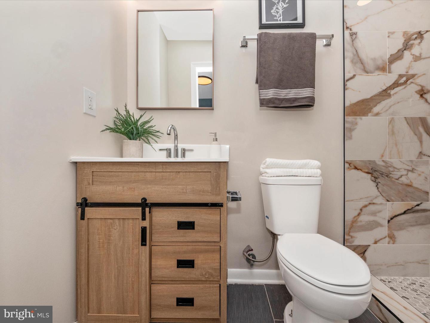 2050 HAMLIN ST NE, WASHINGTON, District Of Columbia 20018, 4 Bedrooms Bedrooms, ,4 BathroomsBathrooms,Residential,For sale,2050 HAMLIN ST NE,DCDC2206814 MLS # DCDC2206814