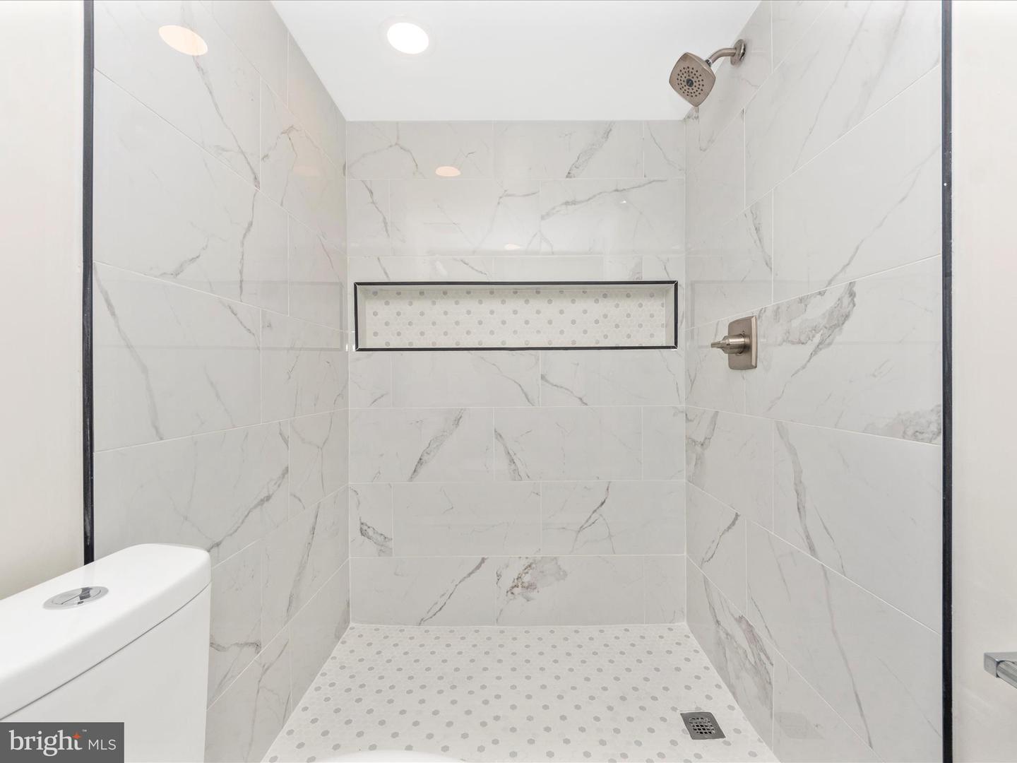 2050 HAMLIN ST NE, WASHINGTON, District Of Columbia 20018, 4 Bedrooms Bedrooms, ,4 BathroomsBathrooms,Residential,For sale,2050 HAMLIN ST NE,DCDC2206814 MLS # DCDC2206814