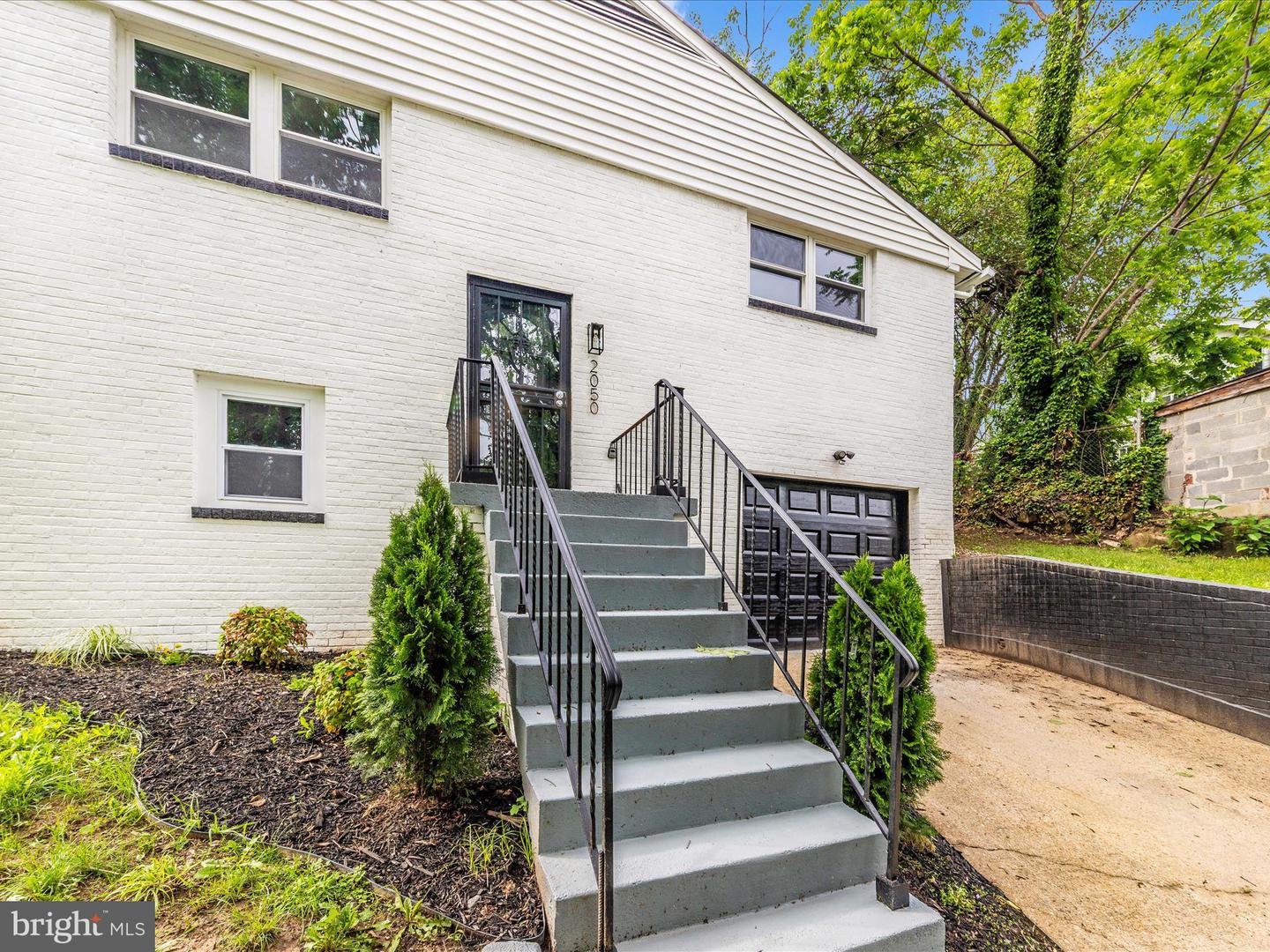 2050 HAMLIN ST NE, WASHINGTON, District Of Columbia 20018, 4 Bedrooms Bedrooms, ,4 BathroomsBathrooms,Residential,For sale,2050 HAMLIN ST NE,DCDC2206814 MLS # DCDC2206814