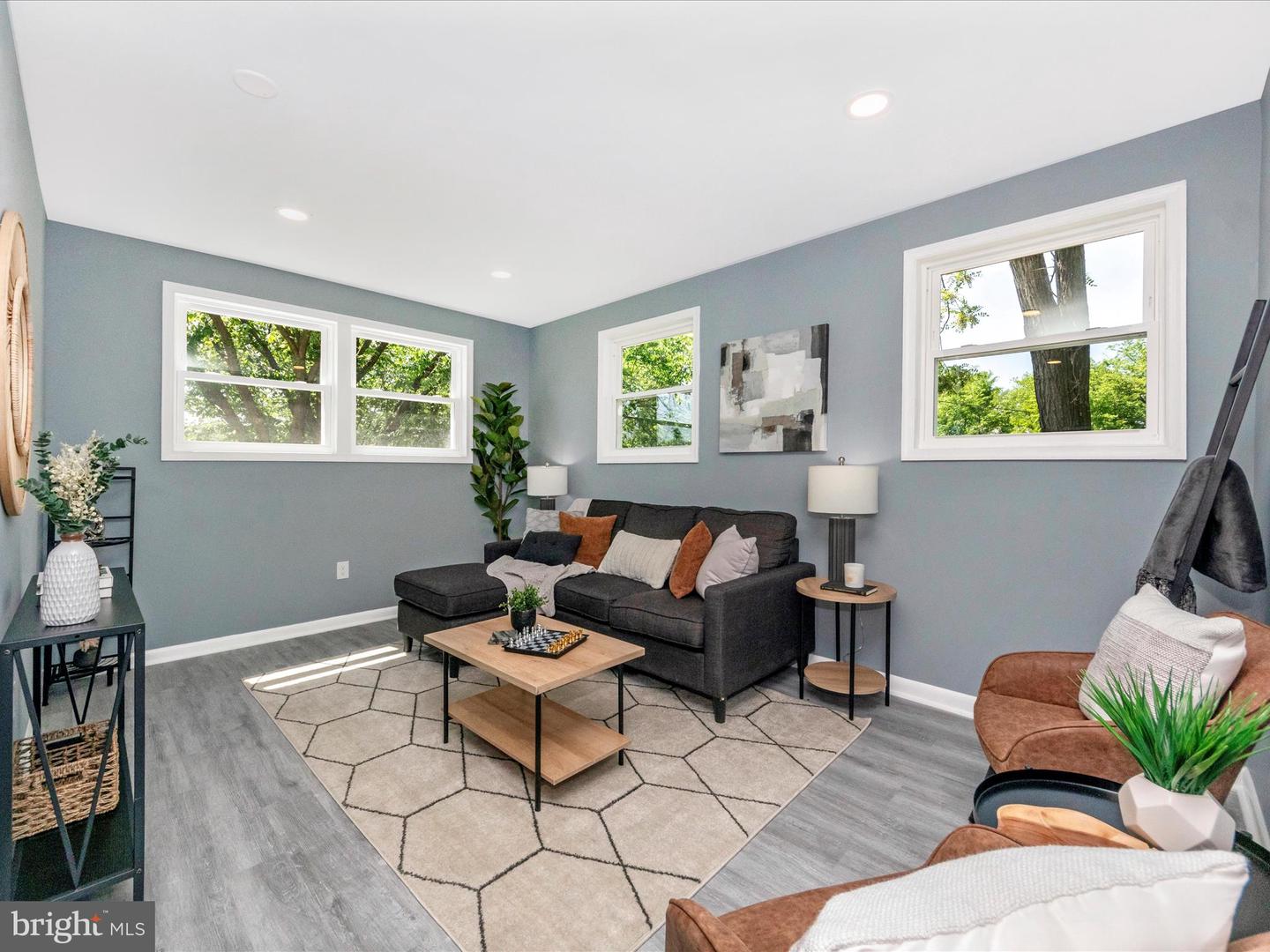 2050 HAMLIN ST NE, WASHINGTON, District Of Columbia 20018, 4 Bedrooms Bedrooms, ,4 BathroomsBathrooms,Residential,For sale,2050 HAMLIN ST NE,DCDC2206814 MLS # DCDC2206814