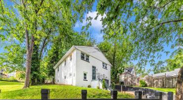 2050 HAMLIN ST NE, WASHINGTON, District Of Columbia 20018, 4 Bedrooms Bedrooms, ,4 BathroomsBathrooms,Residential,For sale,2050 HAMLIN ST NE,DCDC2206814 MLS # DCDC2206814