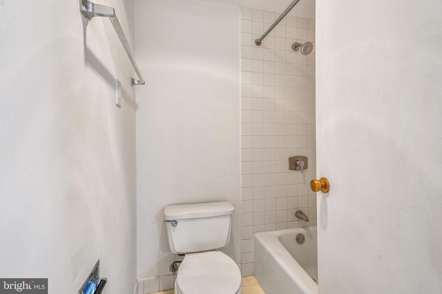 3701 S GEORGE MASON DR #611N, FALLS CHURCH, Virginia 22041, 2 Bedrooms Bedrooms, ,1 BathroomBathrooms,Residential,For sale,3701 S GEORGE MASON DR #611N,VAFX2249324 MLS # VAFX2249324