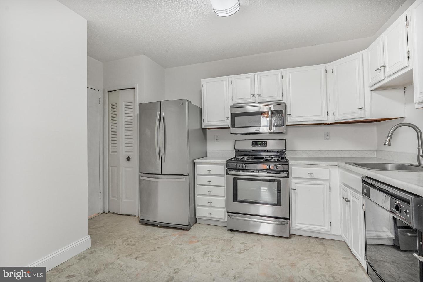 3701 S GEORGE MASON DR #611N, FALLS CHURCH, Virginia 22041, 2 Bedrooms Bedrooms, ,1 BathroomBathrooms,Residential,For sale,3701 S GEORGE MASON DR #611N,VAFX2249324 MLS # VAFX2249324