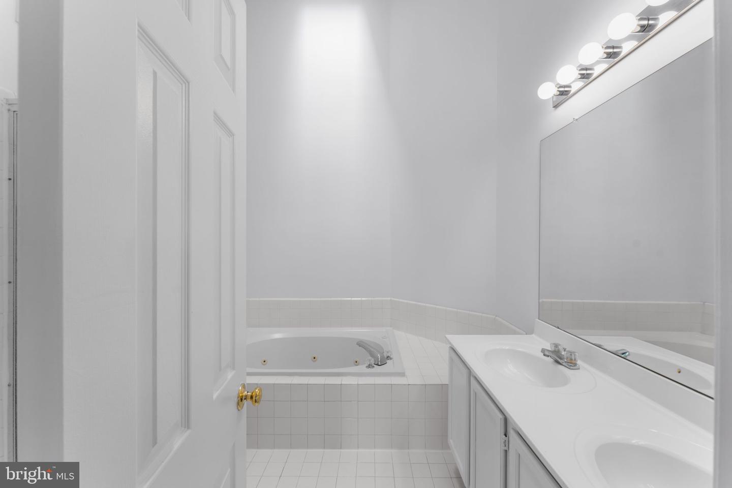 7005 BENTLEY MILL PL, ALEXANDRIA, Virginia 22315, 3 Bedrooms Bedrooms, ,2 BathroomsBathrooms,Residential,For sale,7005 BENTLEY MILL PL,VAFX2249350 MLS # VAFX2249350