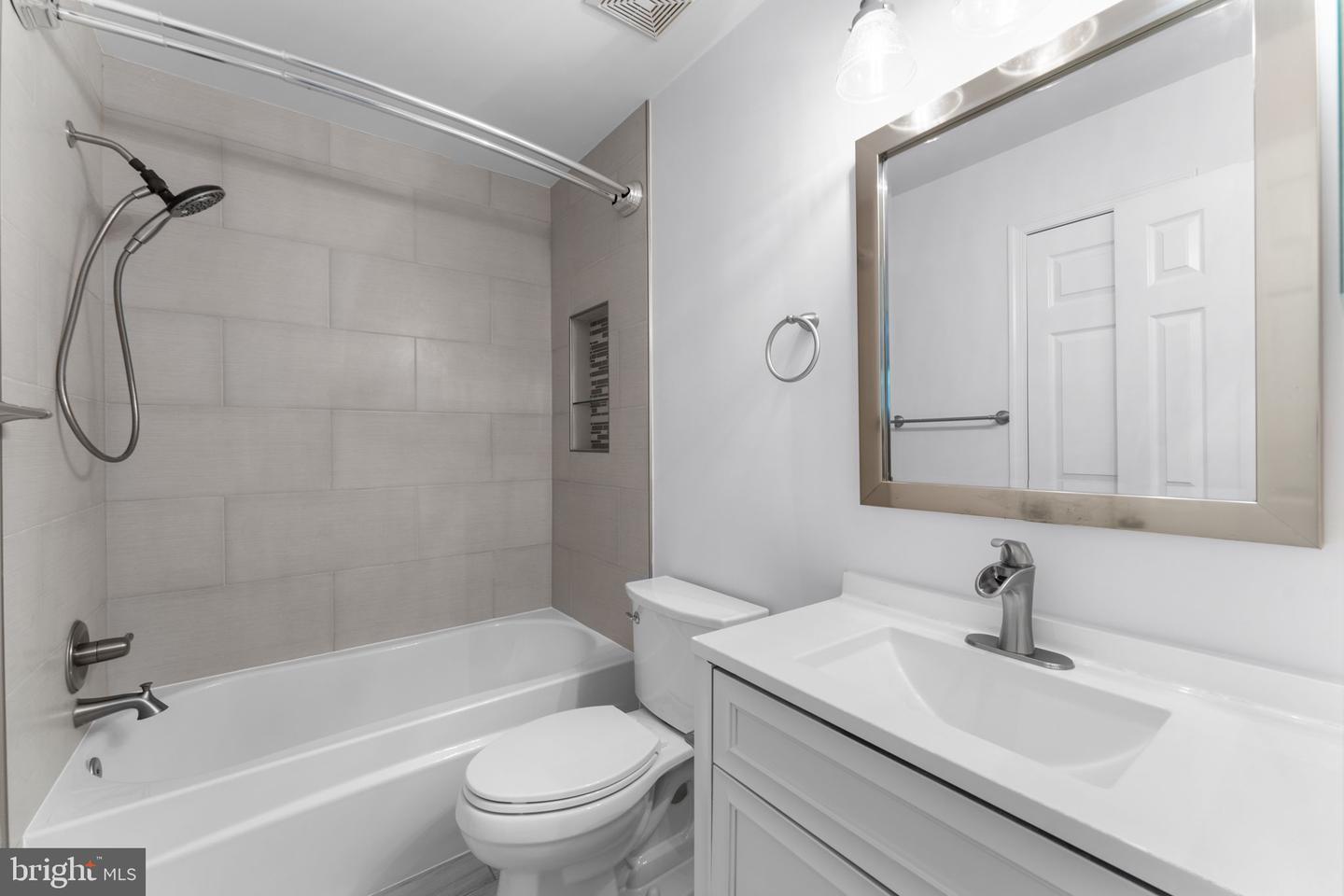 7005 BENTLEY MILL PL, ALEXANDRIA, Virginia 22315, 3 Bedrooms Bedrooms, ,2 BathroomsBathrooms,Residential,For sale,7005 BENTLEY MILL PL,VAFX2249350 MLS # VAFX2249350
