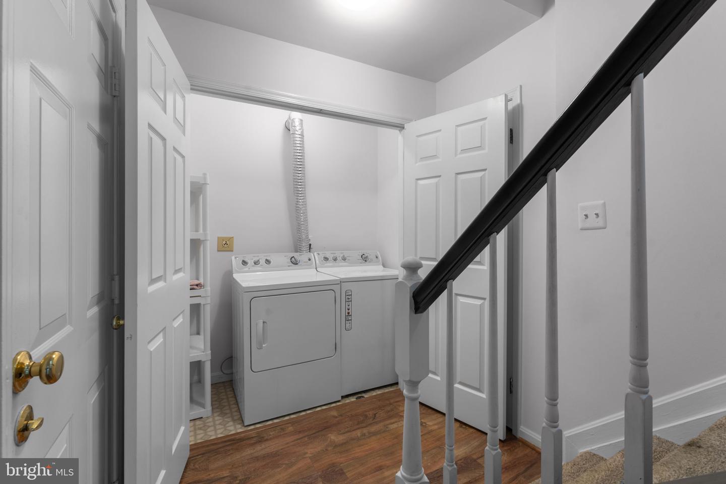 7005 BENTLEY MILL PL, ALEXANDRIA, Virginia 22315, 3 Bedrooms Bedrooms, ,2 BathroomsBathrooms,Residential,For sale,7005 BENTLEY MILL PL,VAFX2249350 MLS # VAFX2249350