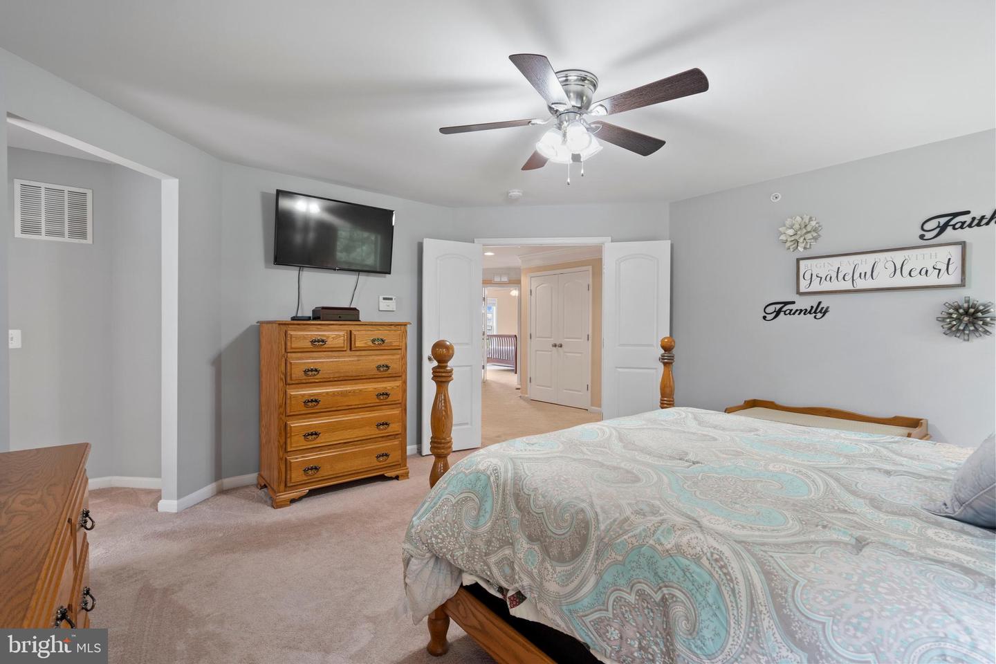 5696 LIBERTY MANOR CIR, WOODBRIDGE, Virginia 22193, 4 Bedrooms Bedrooms, ,2 BathroomsBathrooms,Residential,For sale,5696 LIBERTY MANOR CIR,VAPW2097642 MLS # VAPW2097642