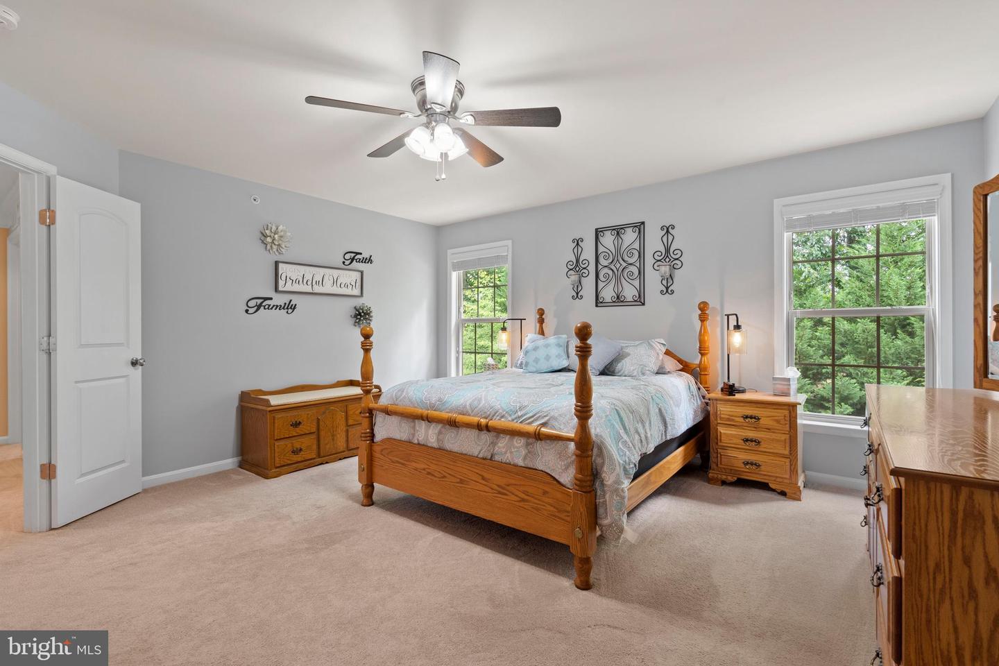 5696 LIBERTY MANOR CIR, WOODBRIDGE, Virginia 22193, 4 Bedrooms Bedrooms, ,2 BathroomsBathrooms,Residential,For sale,5696 LIBERTY MANOR CIR,VAPW2097642 MLS # VAPW2097642