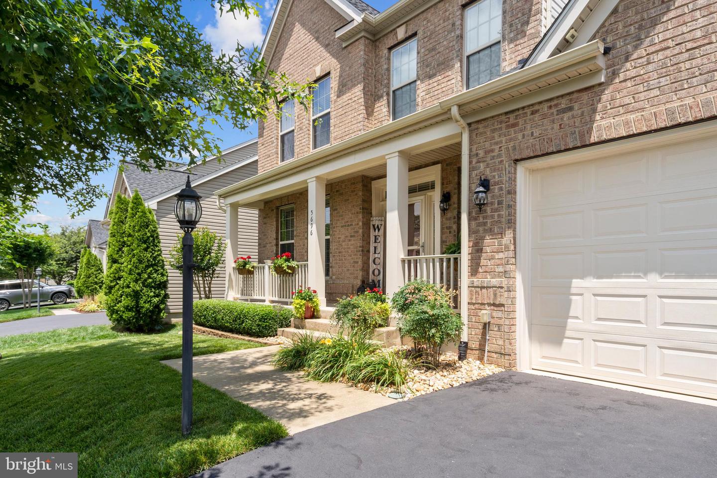 5696 LIBERTY MANOR CIR, WOODBRIDGE, Virginia 22193, 4 Bedrooms Bedrooms, ,2 BathroomsBathrooms,Residential,For sale,5696 LIBERTY MANOR CIR,VAPW2097642 MLS # VAPW2097642
