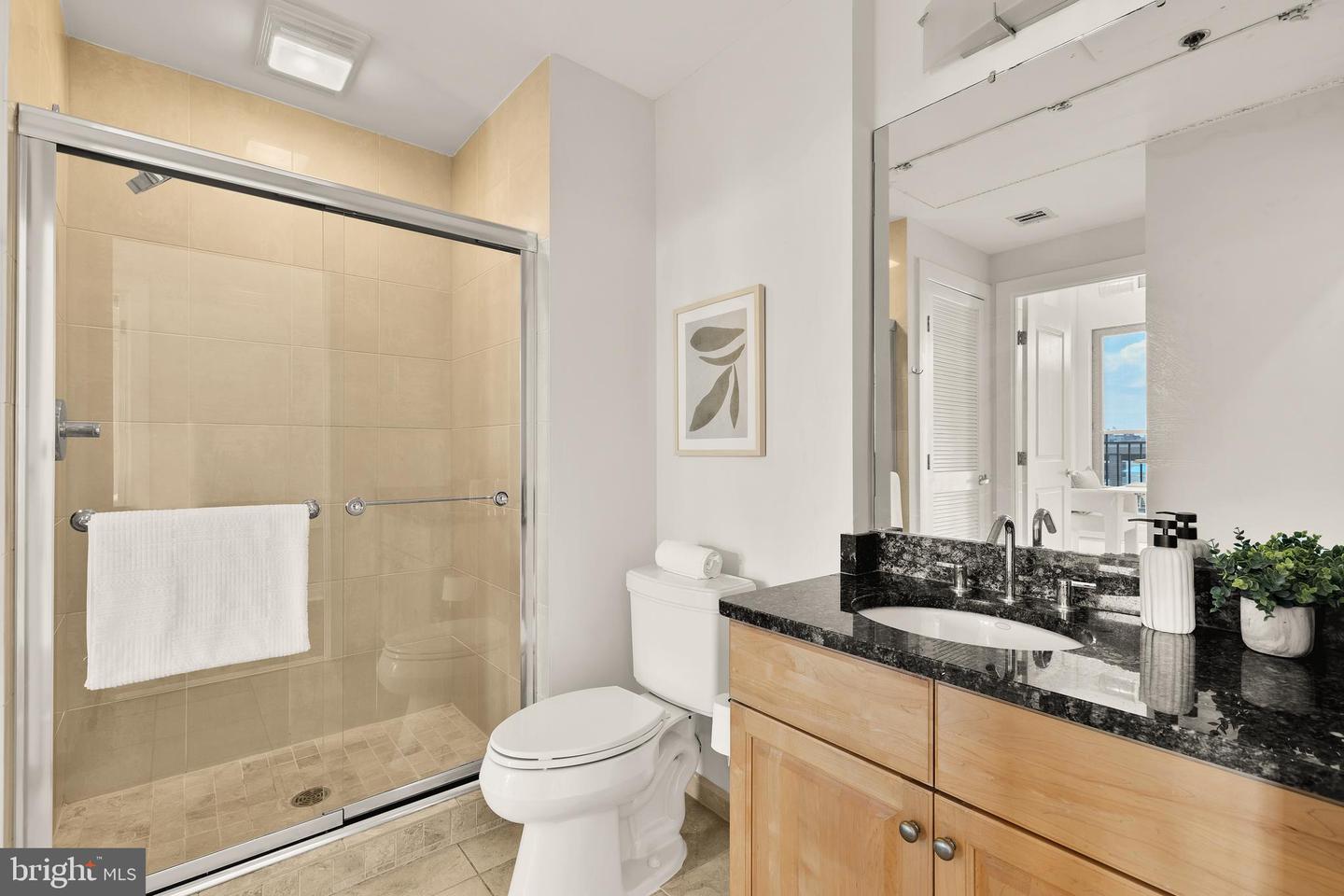 301 MASSACHUSETTS AVE NW #1103, WASHINGTON, District Of Columbia 20001, 2 Bedrooms Bedrooms, 6 Rooms Rooms,2 BathroomsBathrooms,Residential,For sale,301 MASSACHUSETTS AVE NW #1103,DCDC2206888 MLS # DCDC2206888