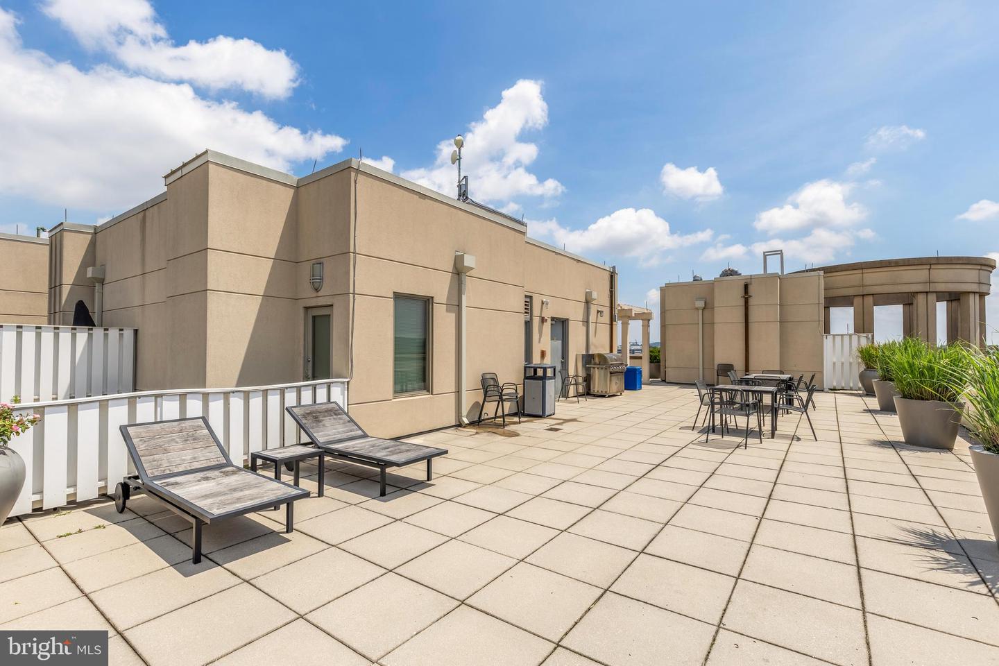 301 MASSACHUSETTS AVE NW #1103, WASHINGTON, District Of Columbia 20001, 2 Bedrooms Bedrooms, 6 Rooms Rooms,2 BathroomsBathrooms,Residential,For sale,301 MASSACHUSETTS AVE NW #1103,DCDC2206888 MLS # DCDC2206888