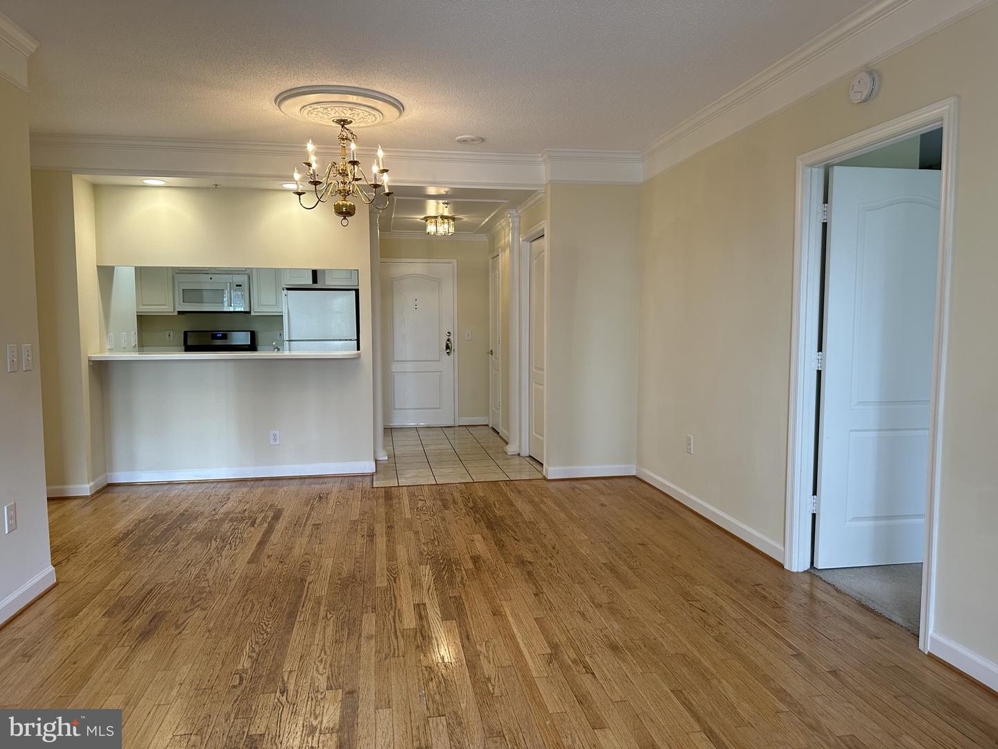 901 N MONROE ST #308, ARLINGTON, Virginia 22201, 2 Bedrooms Bedrooms, ,2 BathroomsBathrooms,Residential,For sale,901 N MONROE ST #308,VAAR2059614 MLS # VAAR2059614