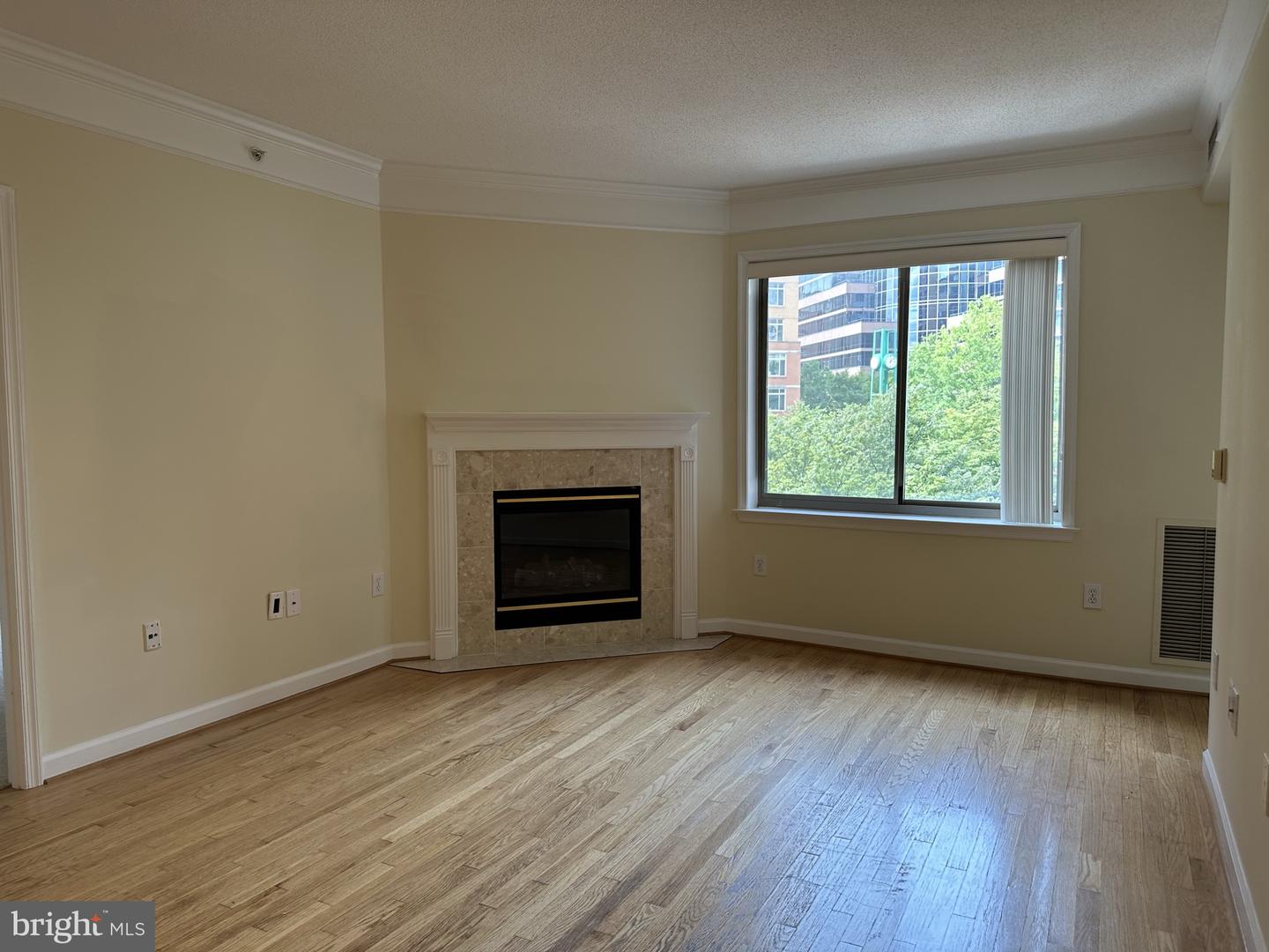 901 N MONROE ST #308, ARLINGTON, Virginia 22201, 2 Bedrooms Bedrooms, ,2 BathroomsBathrooms,Residential,For sale,901 N MONROE ST #308,VAAR2059614 MLS # VAAR2059614