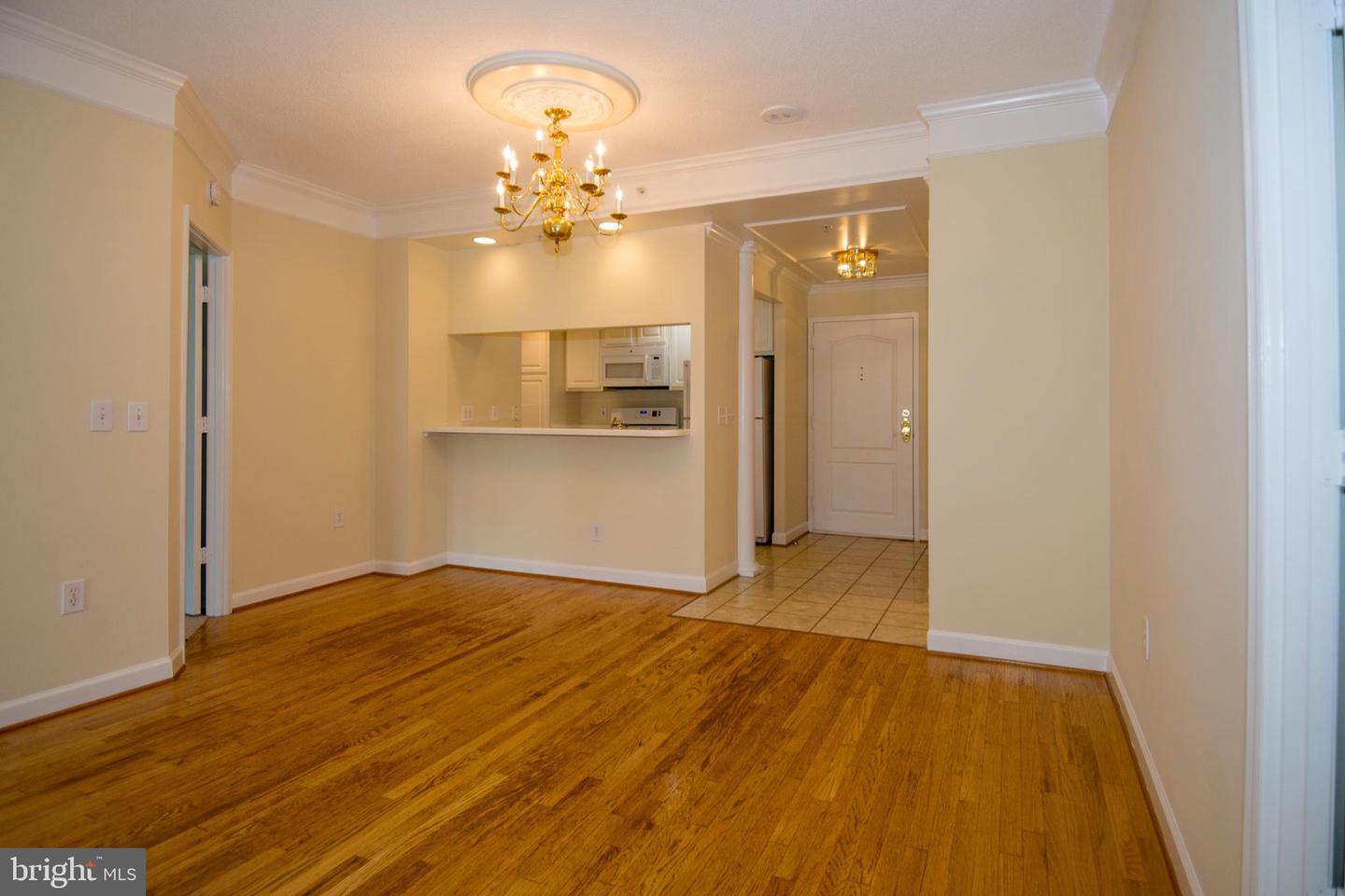 901 N MONROE ST #308, ARLINGTON, Virginia 22201, 2 Bedrooms Bedrooms, ,2 BathroomsBathrooms,Residential,For sale,901 N MONROE ST #308,VAAR2059614 MLS # VAAR2059614