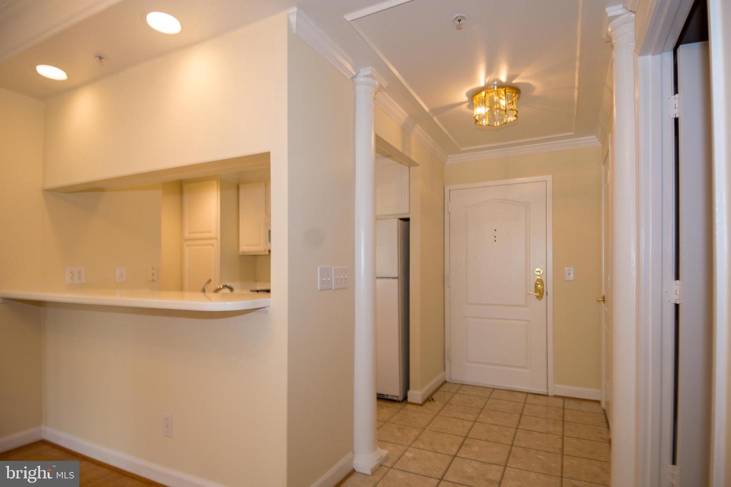 901 N MONROE ST #308, ARLINGTON, Virginia 22201, 2 Bedrooms Bedrooms, ,2 BathroomsBathrooms,Residential,For sale,901 N MONROE ST #308,VAAR2059614 MLS # VAAR2059614