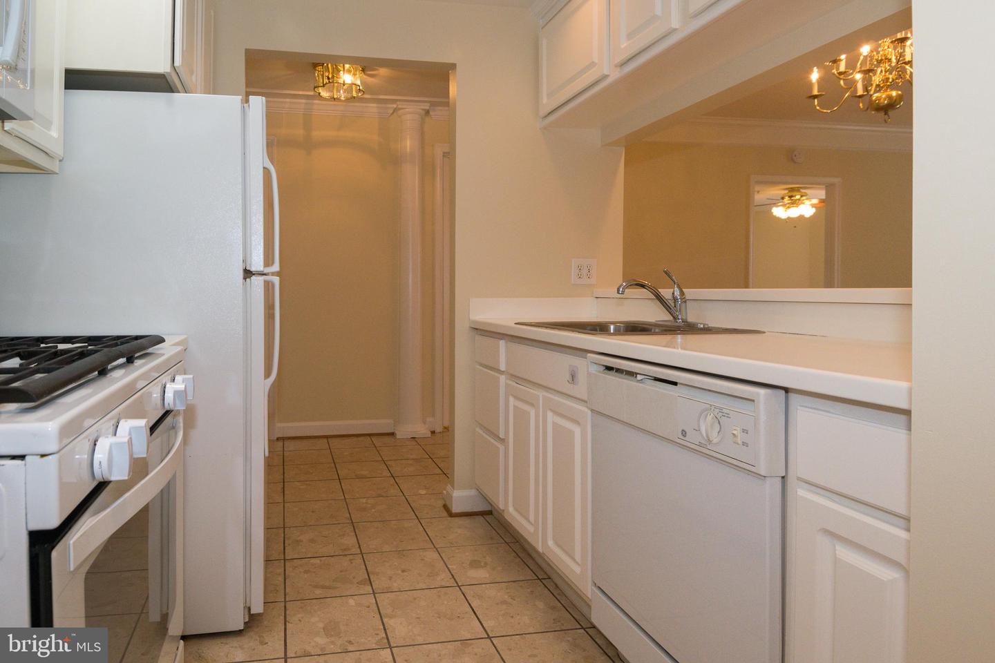 901 N MONROE ST #308, ARLINGTON, Virginia 22201, 2 Bedrooms Bedrooms, ,2 BathroomsBathrooms,Residential,For sale,901 N MONROE ST #308,VAAR2059614 MLS # VAAR2059614