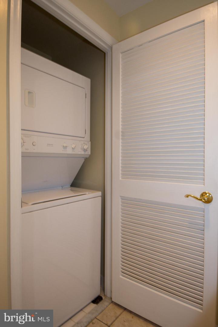 901 N MONROE ST #308, ARLINGTON, Virginia 22201, 2 Bedrooms Bedrooms, ,2 BathroomsBathrooms,Residential,For sale,901 N MONROE ST #308,VAAR2059614 MLS # VAAR2059614
