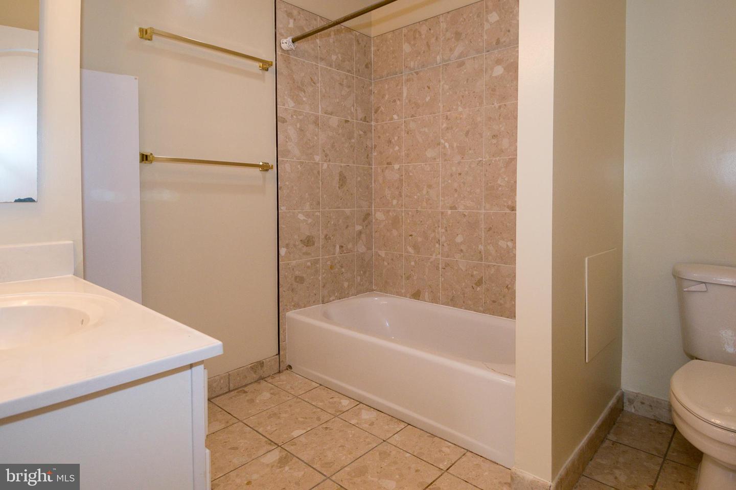 901 N MONROE ST #308, ARLINGTON, Virginia 22201, 2 Bedrooms Bedrooms, ,2 BathroomsBathrooms,Residential,For sale,901 N MONROE ST #308,VAAR2059614 MLS # VAAR2059614