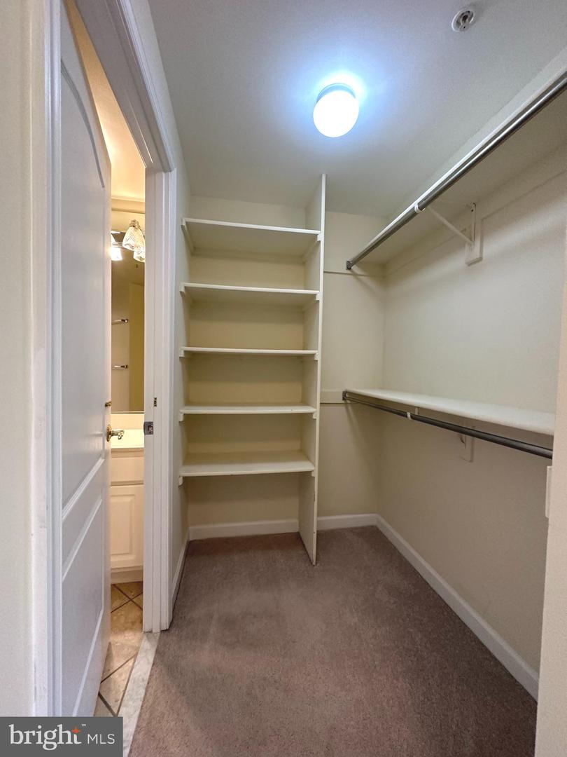 901 N MONROE ST #308, ARLINGTON, Virginia 22201, 2 Bedrooms Bedrooms, ,2 BathroomsBathrooms,Residential,For sale,901 N MONROE ST #308,VAAR2059614 MLS # VAAR2059614
