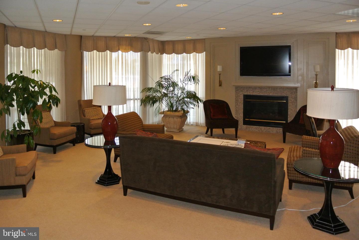 901 N MONROE ST #308, ARLINGTON, Virginia 22201, 2 Bedrooms Bedrooms, ,2 BathroomsBathrooms,Residential,For sale,901 N MONROE ST #308,VAAR2059614 MLS # VAAR2059614