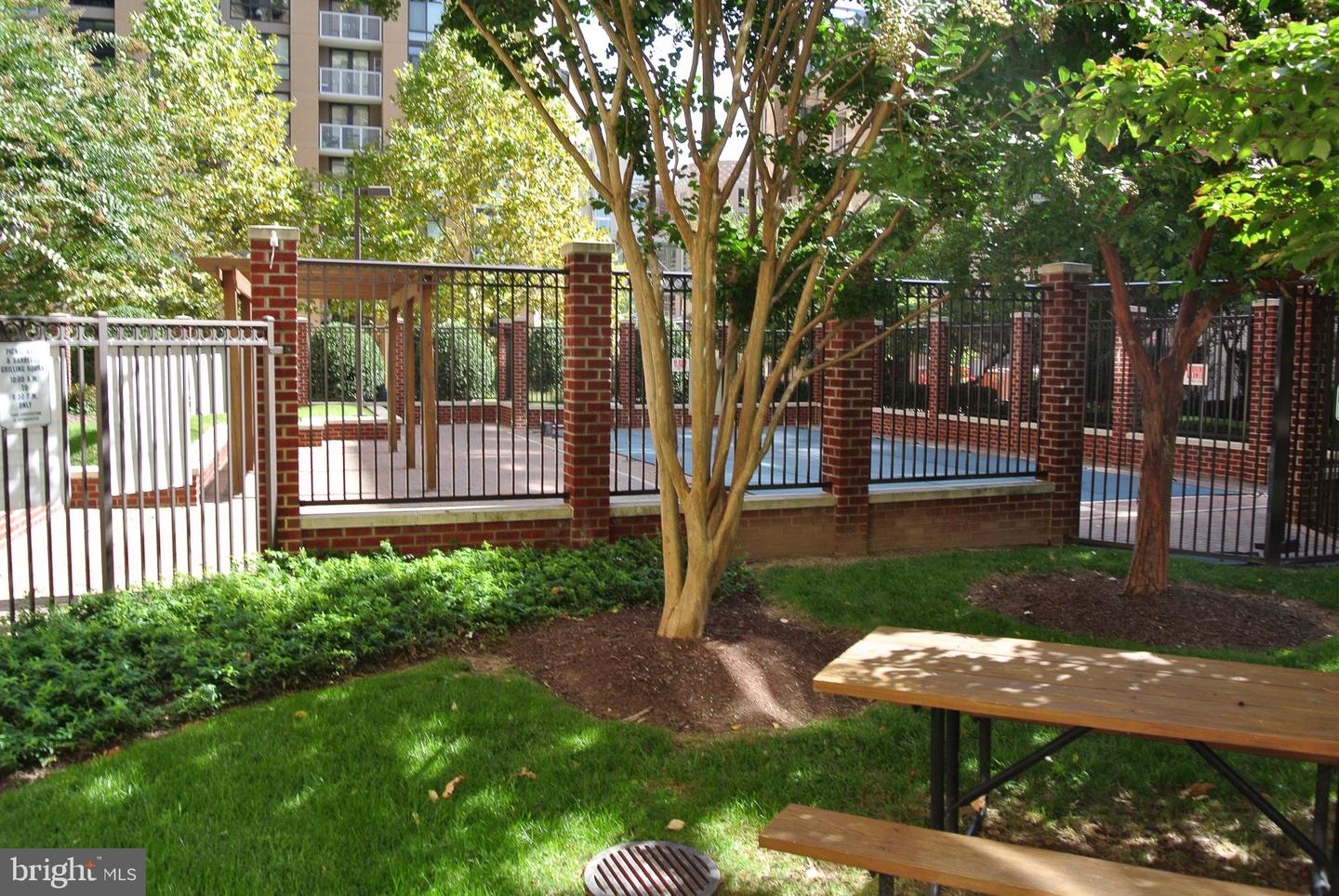 901 N MONROE ST #308, ARLINGTON, Virginia 22201, 2 Bedrooms Bedrooms, ,2 BathroomsBathrooms,Residential,For sale,901 N MONROE ST #308,VAAR2059614 MLS # VAAR2059614