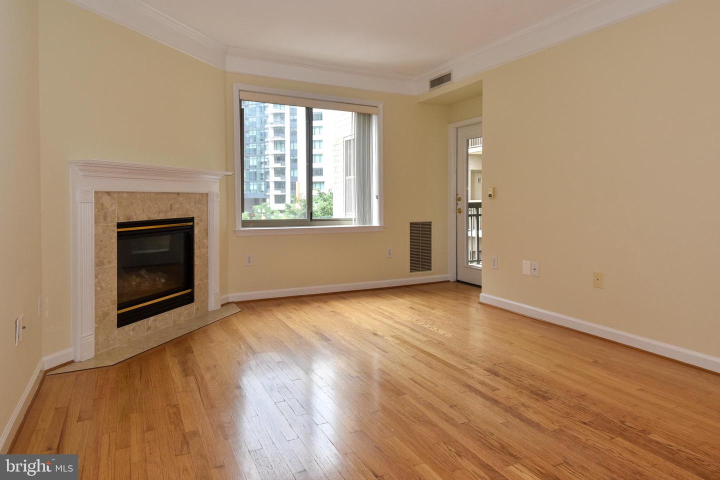 901 N MONROE ST #308, ARLINGTON, Virginia 22201, 2 Bedrooms Bedrooms, ,2 BathroomsBathrooms,Residential,For sale,901 N MONROE ST #308,VAAR2059614 MLS # VAAR2059614