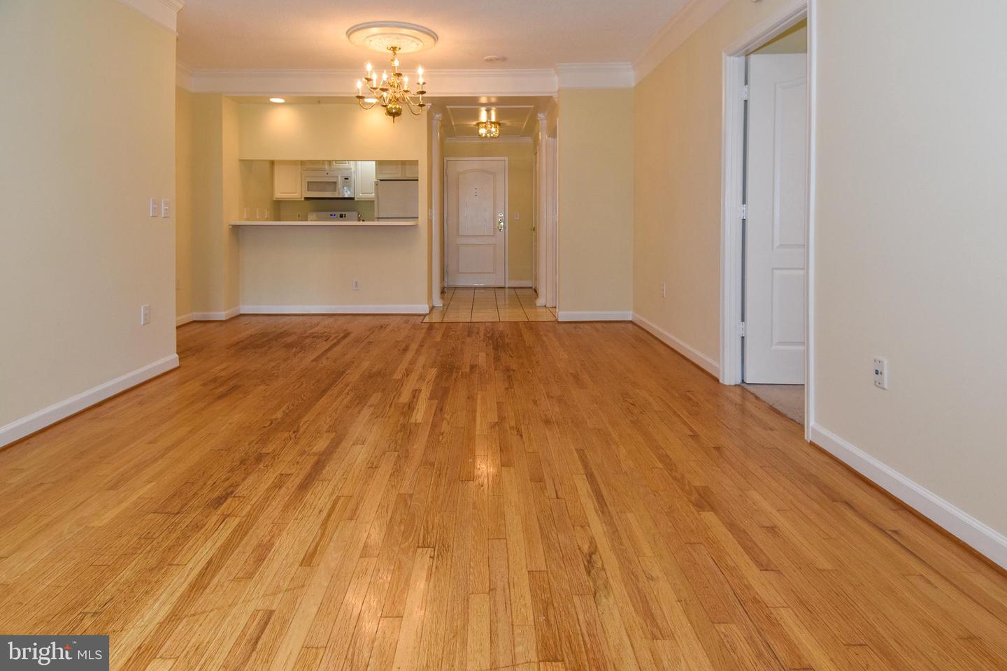 901 N MONROE ST #308, ARLINGTON, Virginia 22201, 2 Bedrooms Bedrooms, ,2 BathroomsBathrooms,Residential,For sale,901 N MONROE ST #308,VAAR2059614 MLS # VAAR2059614