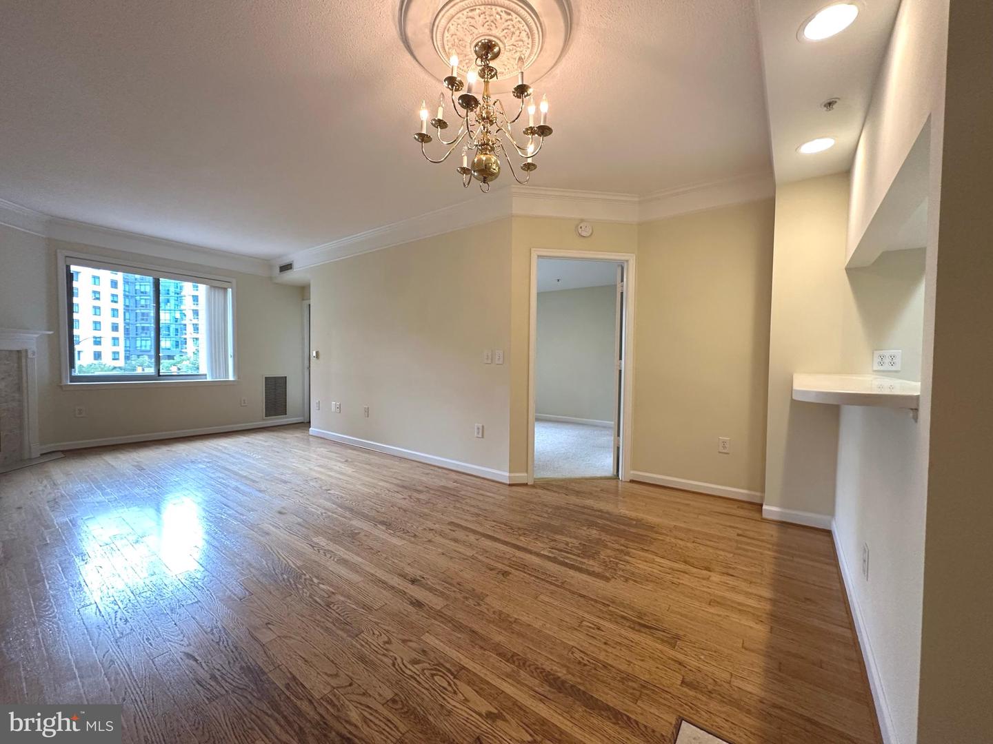 901 N MONROE ST #308, ARLINGTON, Virginia 22201, 2 Bedrooms Bedrooms, ,2 BathroomsBathrooms,Residential,For sale,901 N MONROE ST #308,VAAR2059614 MLS # VAAR2059614