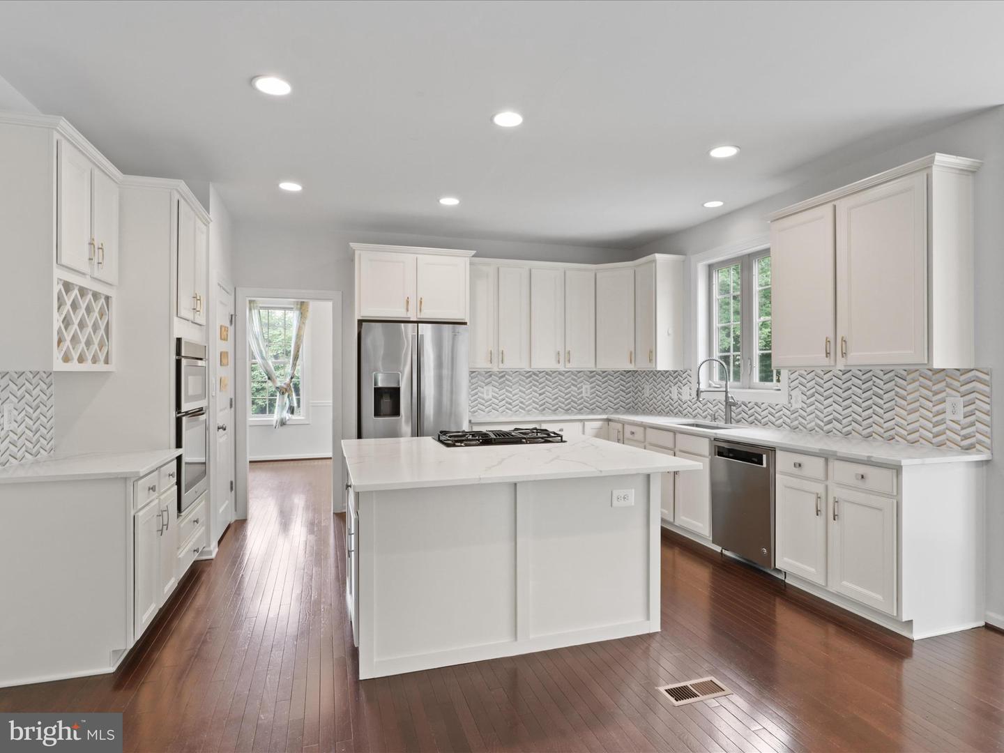 42177 BUNKER WOODS PL, BRAMBLETON, Virginia 20148, 6 Bedrooms Bedrooms, ,4 BathroomsBathrooms,Residential,For sale,42177 BUNKER WOODS PL,VALO2100182 MLS # VALO2100182