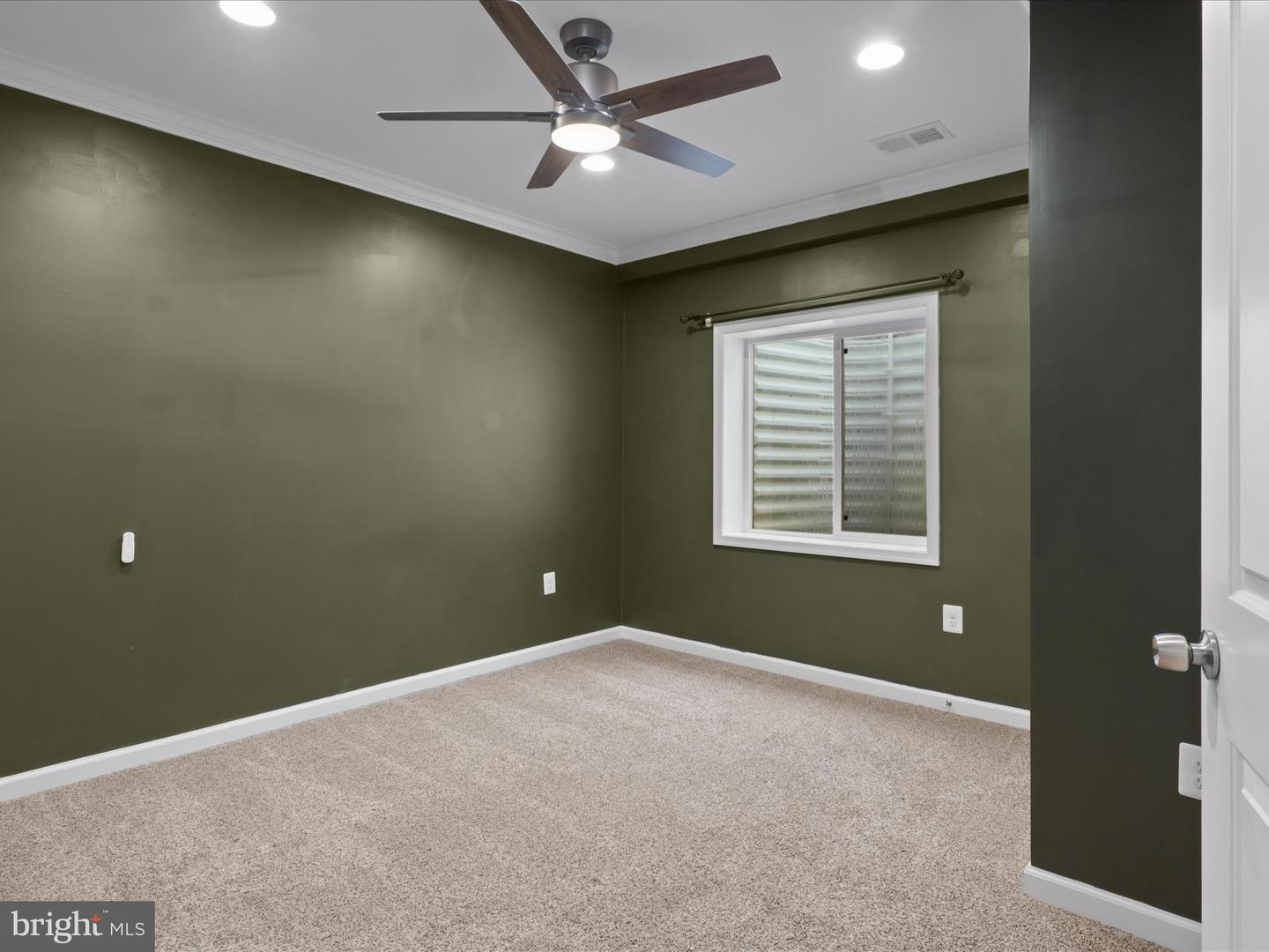 42177 BUNKER WOODS PL, BRAMBLETON, Virginia 20148, 6 Bedrooms Bedrooms, ,4 BathroomsBathrooms,Residential,For sale,42177 BUNKER WOODS PL,VALO2100182 MLS # VALO2100182