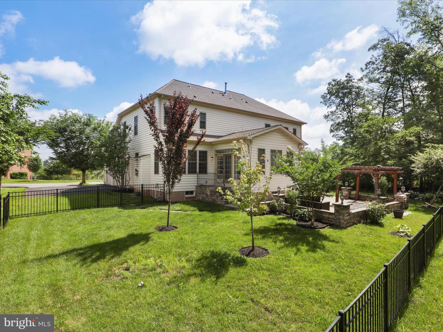42177 BUNKER WOODS PL, BRAMBLETON, Virginia 20148, 6 Bedrooms Bedrooms, ,4 BathroomsBathrooms,Residential,For sale,42177 BUNKER WOODS PL,VALO2100182 MLS # VALO2100182