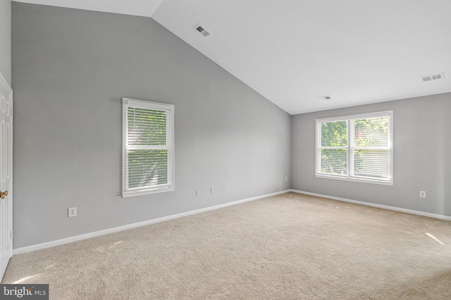 8975 HOME GUARD DR, BURKE, Virginia 22015, 4 Bedrooms Bedrooms, ,4 BathroomsBathrooms,Residential,For sale,8975 HOME GUARD DR,VAFX2249372 MLS # VAFX2249372