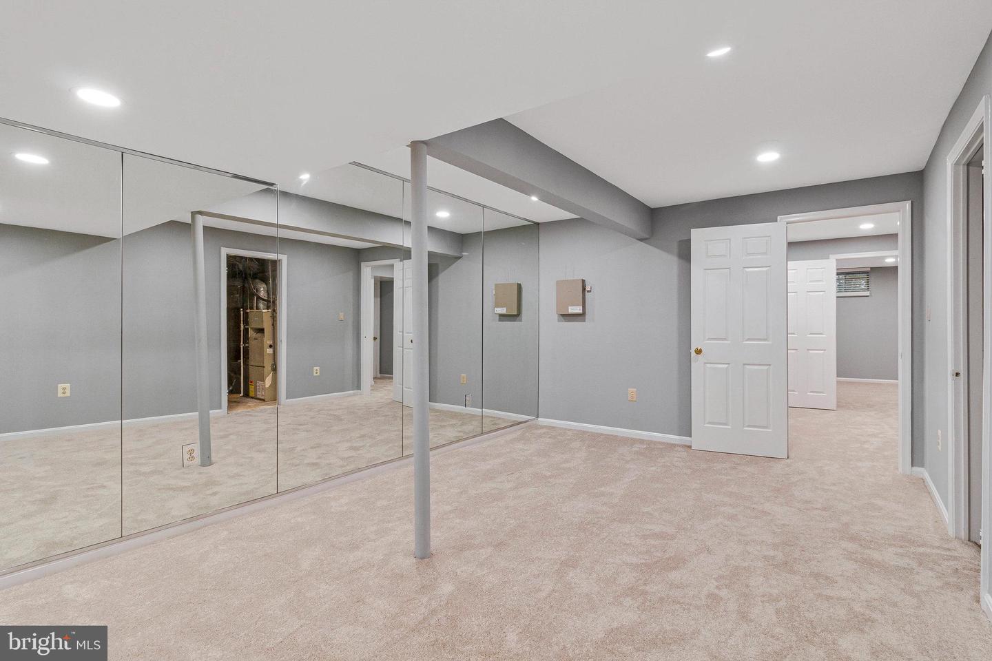 8975 HOME GUARD DR, BURKE, Virginia 22015, 4 Bedrooms Bedrooms, ,4 BathroomsBathrooms,Residential,For sale,8975 HOME GUARD DR,VAFX2249372 MLS # VAFX2249372