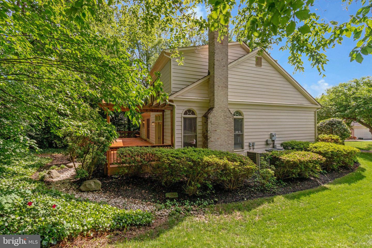 8975 HOME GUARD DR, BURKE, Virginia 22015, 4 Bedrooms Bedrooms, ,4 BathroomsBathrooms,Residential,For sale,8975 HOME GUARD DR,VAFX2249372 MLS # VAFX2249372
