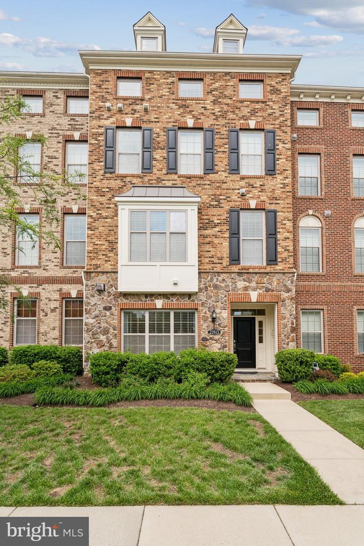 22613 NAUGATUCK SQ, ASHBURN, Virginia 20148, 4 Bedrooms Bedrooms, ,3 BathroomsBathrooms,Residential,For sale,22613 NAUGATUCK SQ,VALO2100196 MLS # VALO2100196