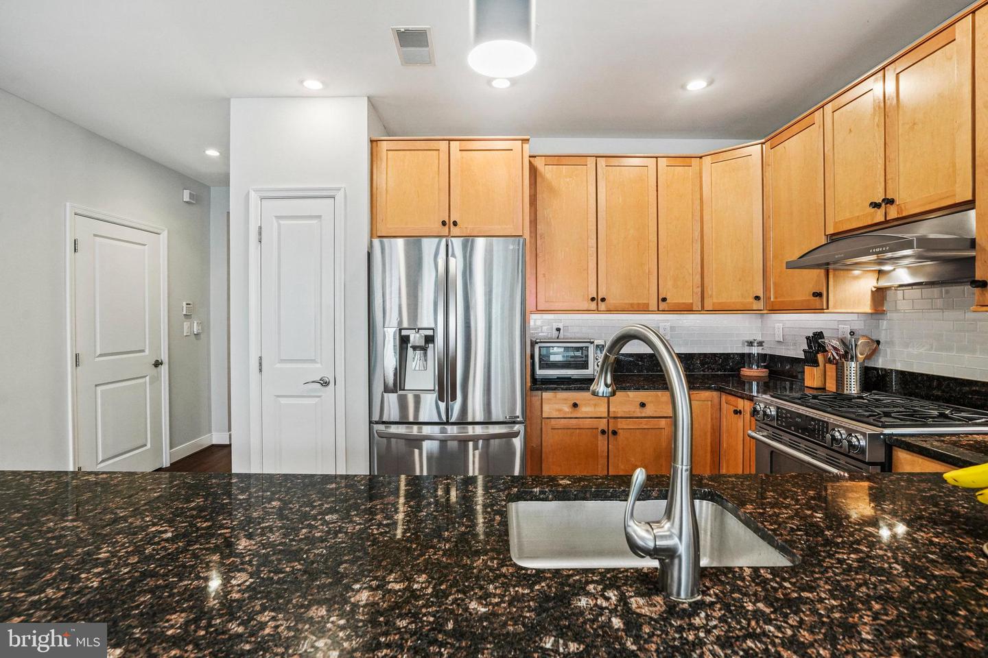 1811 14TH ST N #C104, ARLINGTON, Virginia 22209, 2 Bedrooms Bedrooms, ,2 BathroomsBathrooms,Residential,For sale,1811 14TH ST N #C104,VAAR2059622 MLS # VAAR2059622