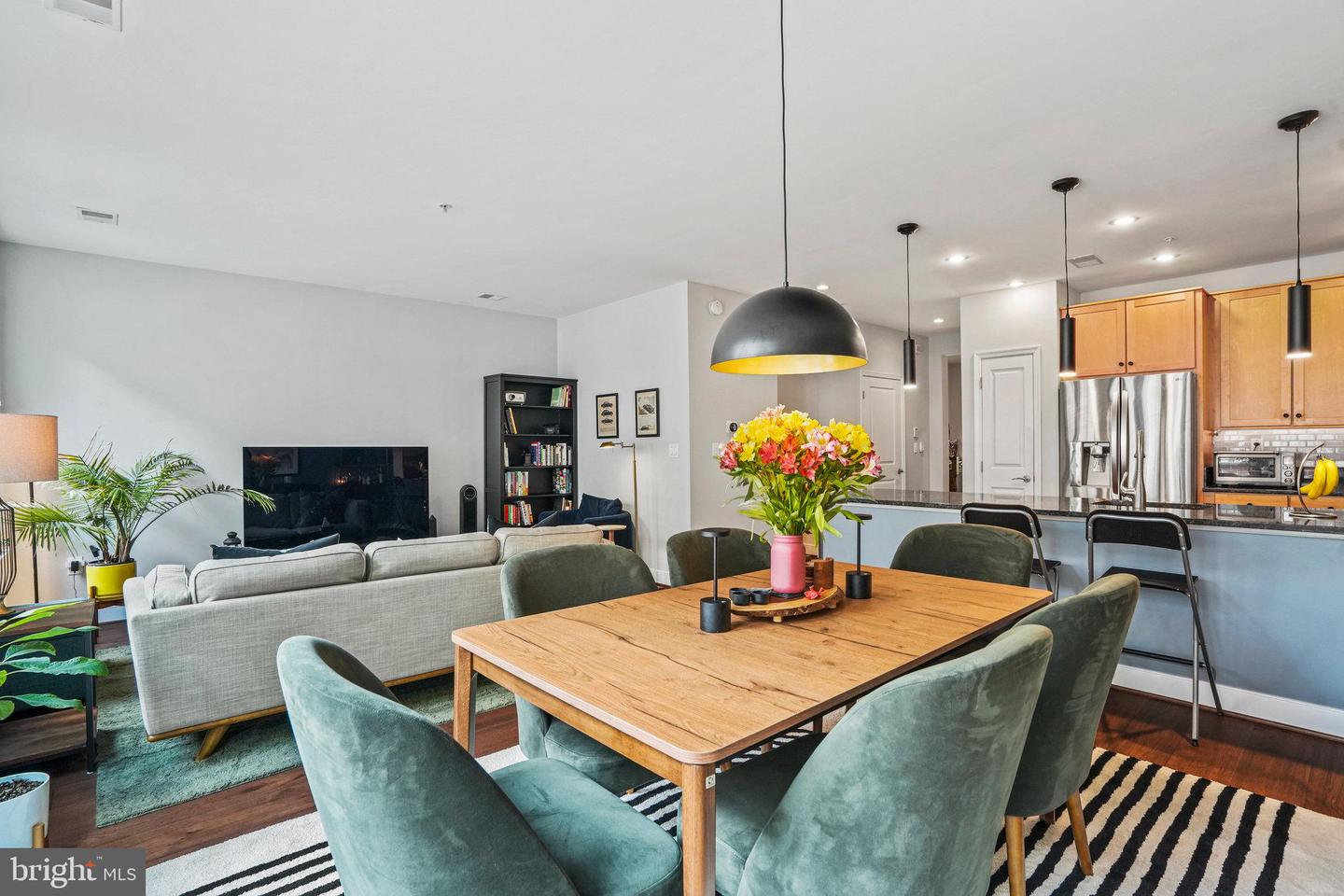 1811 14TH ST N #C104, ARLINGTON, Virginia 22209, 2 Bedrooms Bedrooms, ,2 BathroomsBathrooms,Residential,For sale,1811 14TH ST N #C104,VAAR2059622 MLS # VAAR2059622