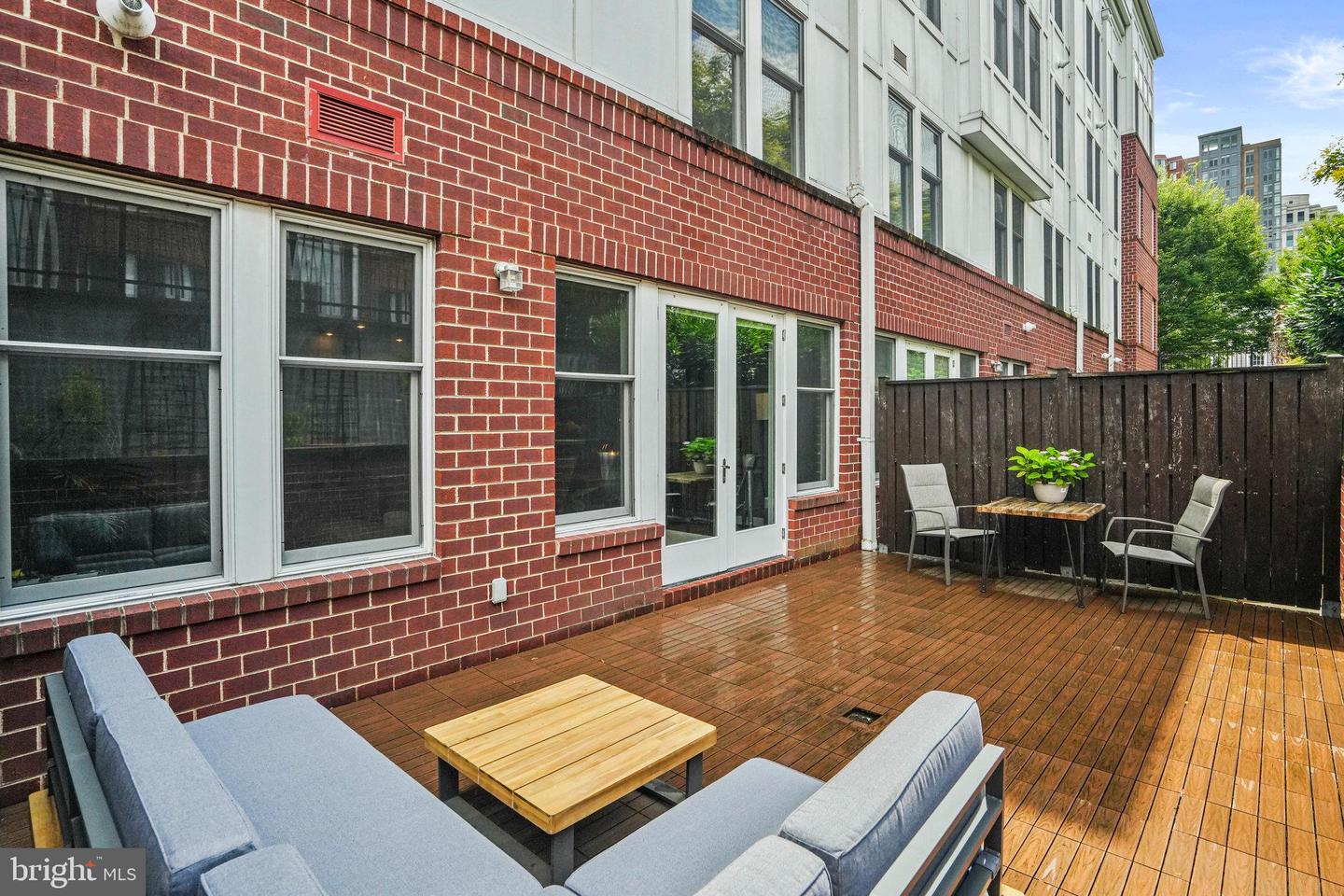 1811 14TH ST N #C104, ARLINGTON, Virginia 22209, 2 Bedrooms Bedrooms, ,2 BathroomsBathrooms,Residential,For sale,1811 14TH ST N #C104,VAAR2059622 MLS # VAAR2059622
