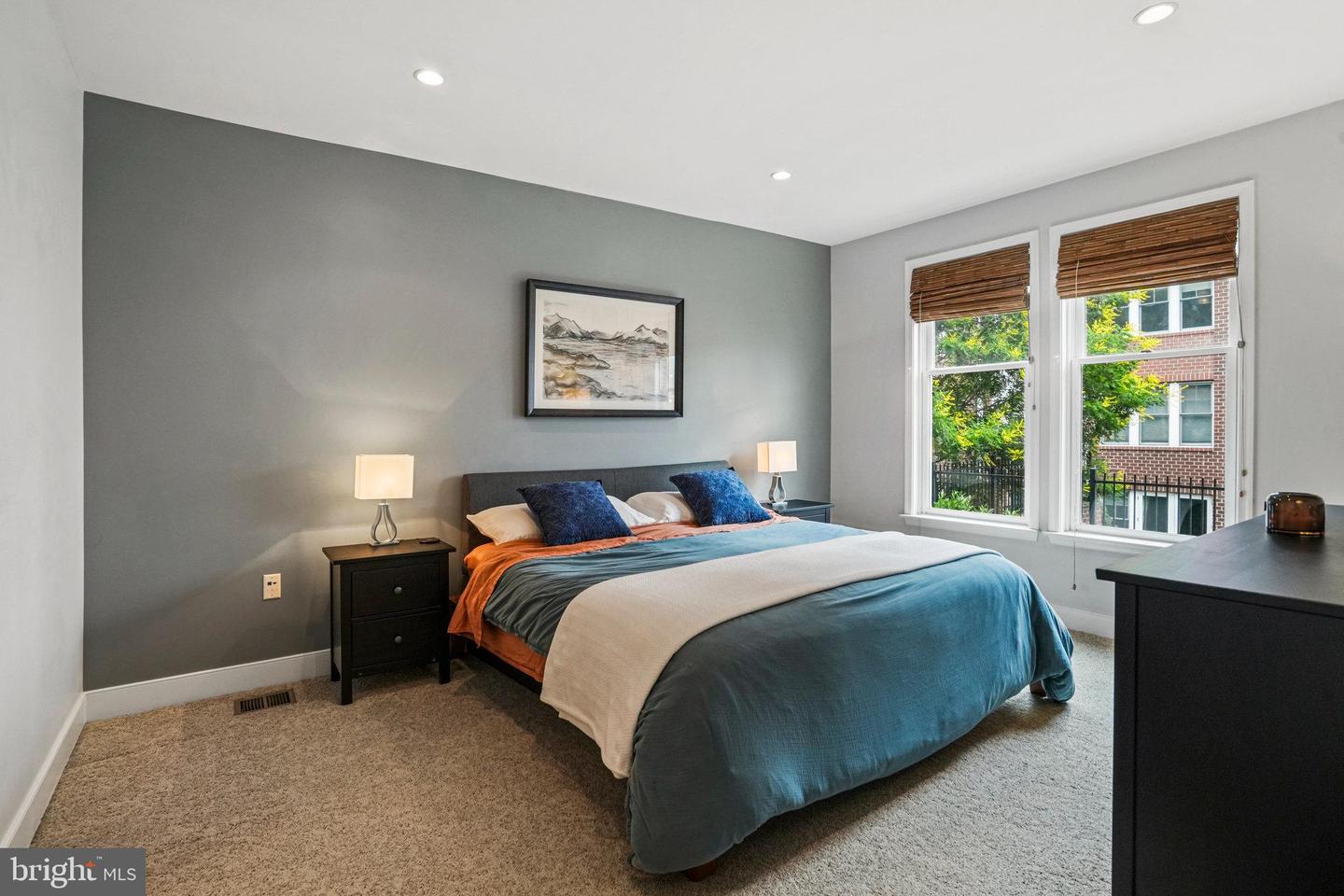 1811 14TH ST N #C104, ARLINGTON, Virginia 22209, 2 Bedrooms Bedrooms, ,2 BathroomsBathrooms,Residential,For sale,1811 14TH ST N #C104,VAAR2059622 MLS # VAAR2059622