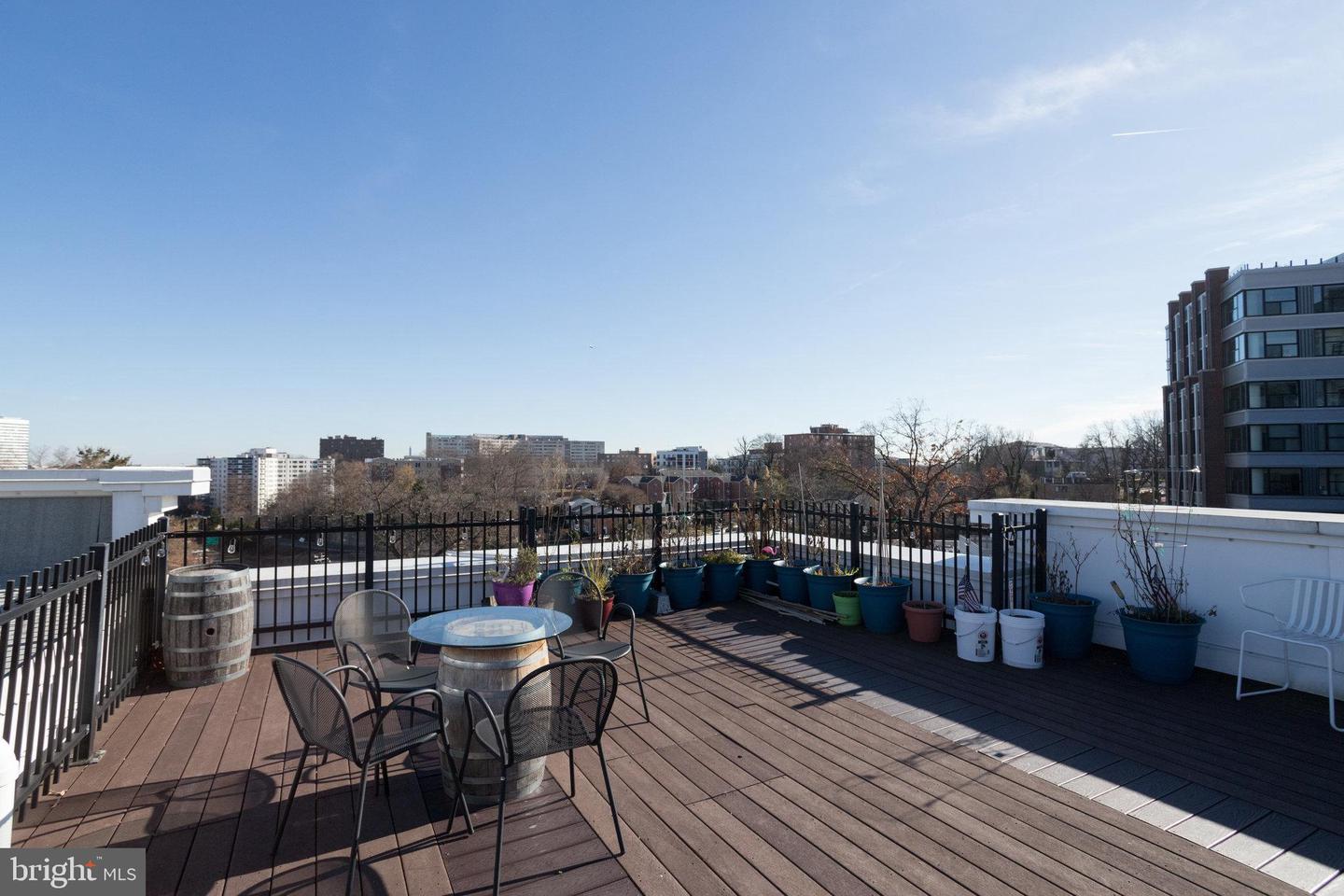1811 14TH ST N #C104, ARLINGTON, Virginia 22209, 2 Bedrooms Bedrooms, ,2 BathroomsBathrooms,Residential,For sale,1811 14TH ST N #C104,VAAR2059622 MLS # VAAR2059622