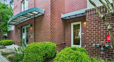 1811 14TH ST N #C104, ARLINGTON, Virginia 22209, 2 Bedrooms Bedrooms, ,2 BathroomsBathrooms,Residential,For sale,1811 14TH ST N #C104,VAAR2059622 MLS # VAAR2059622