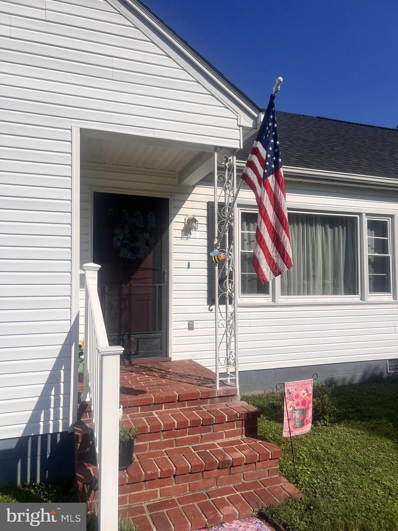 76 GLENN ST, MONTROSS, Virginia 22520, 3 Bedrooms Bedrooms, ,2 BathroomsBathrooms,Residential,For sale,76 GLENN ST,VAWE2009182 MLS # VAWE2009182